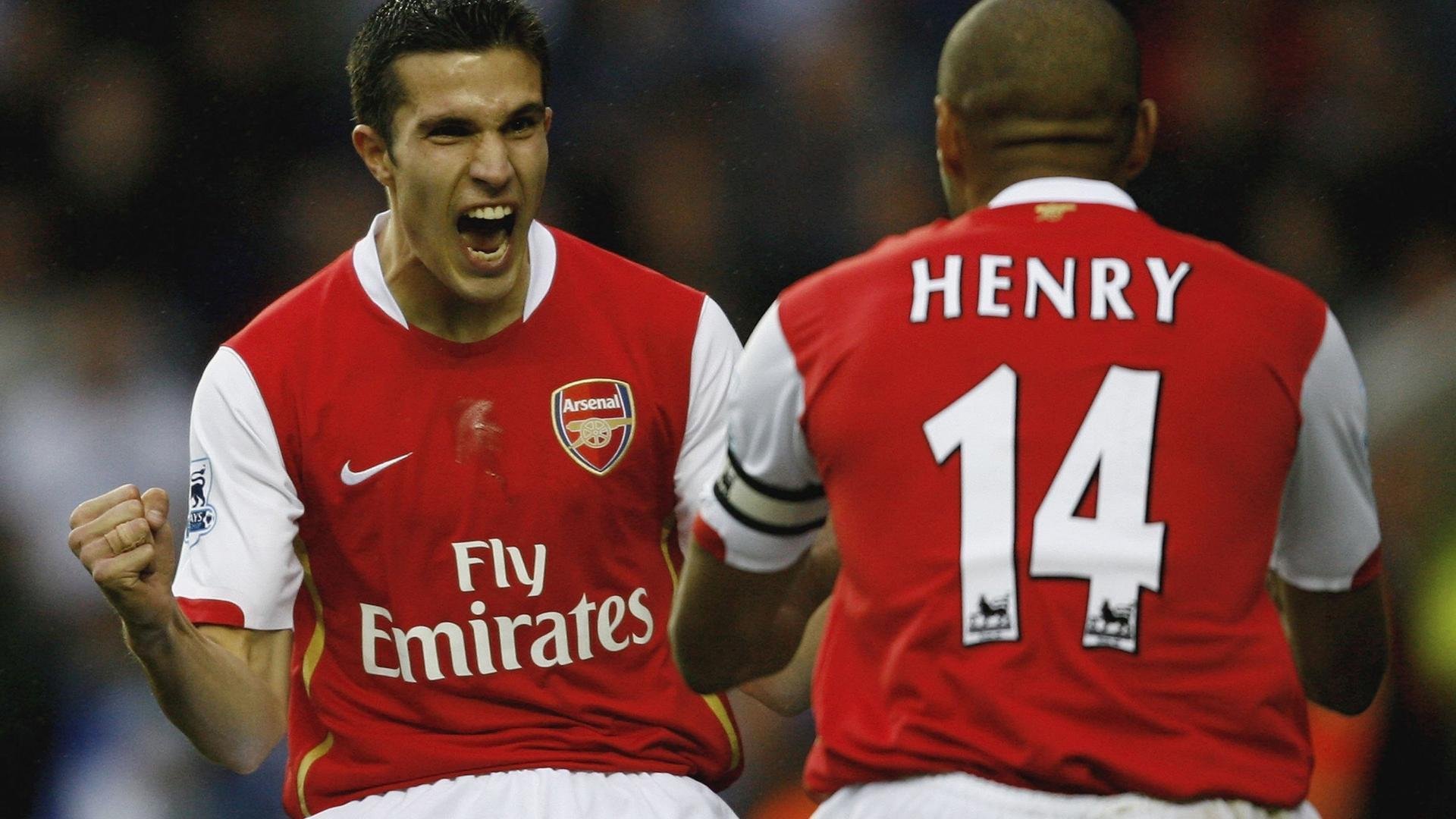 智利制霸与红魔之困,穆勒于无声处听惊雷,关键时刻的非典型英雄